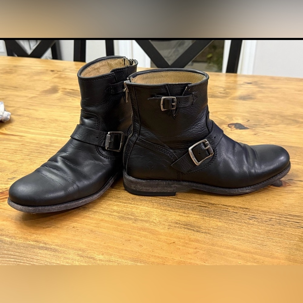 Frye Women’s Tyler Engineer Leather Moto Boots Buckles Zip Black 8.5B